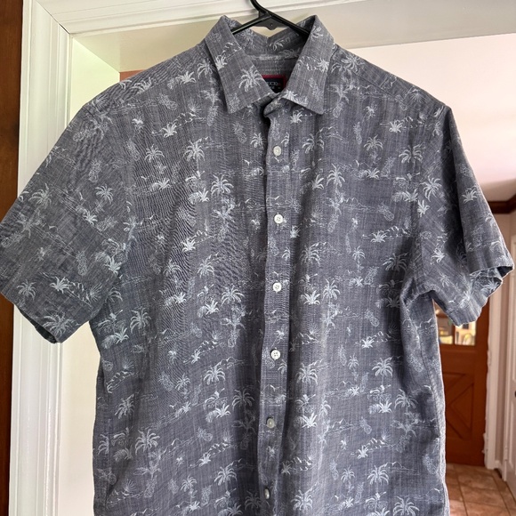 Untuckit Tropical Button Up Shirt - Picture 1 of 2